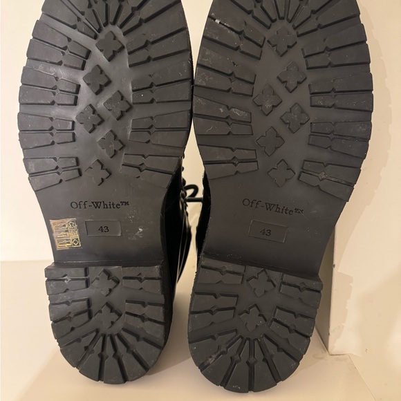 OFF-WHITE Arrow Appliqué Hiking Boot - Picture 13 of 15